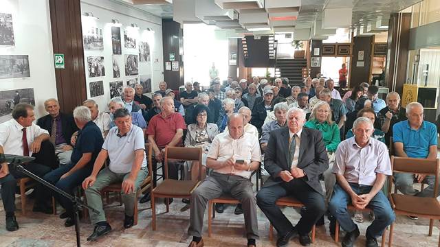 Brus Penzioneri50b