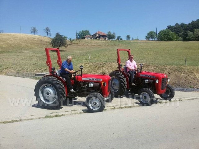 Strojinci traktor005