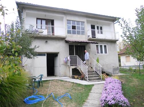 Bucic kuca1017d