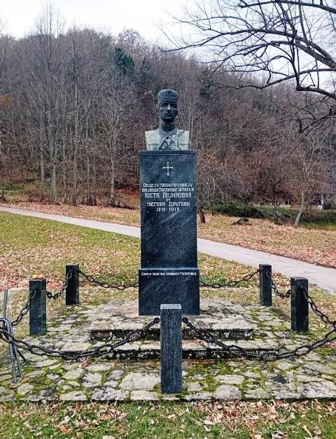 KostaVojinovic spomenikMP