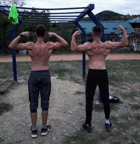 PullUp09193