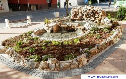 Fontana220416a