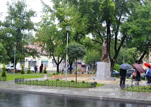 KSspomenik KneginjaMilica