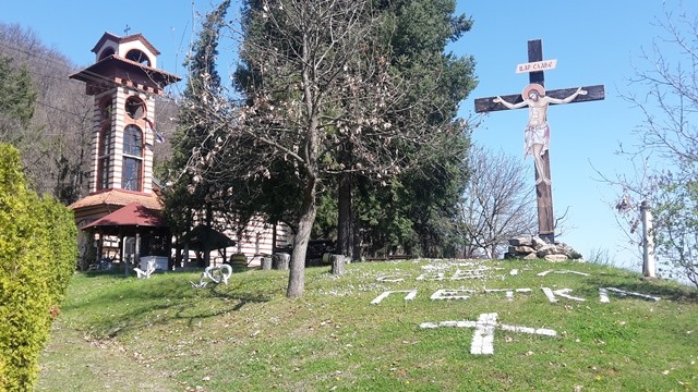 Majdevo crkvaSvetePetke0420a