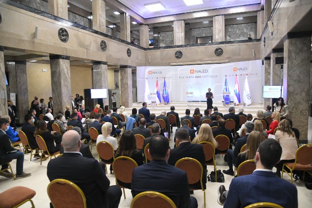 NALED Sivaknjiga0222a