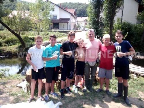 Rasina7 akcija0817 ucesnici