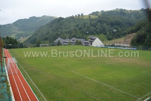Brzece stadion0816